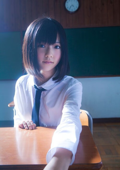 FB体育官方-_跑者之战：硬地、草地、红土，体验不同场地的技术比拼_，跑者zone