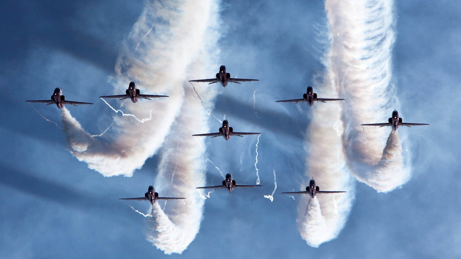 卡利亚里俱乐部士气高涨,切尔西队势如破竹,卡利亚里前锋