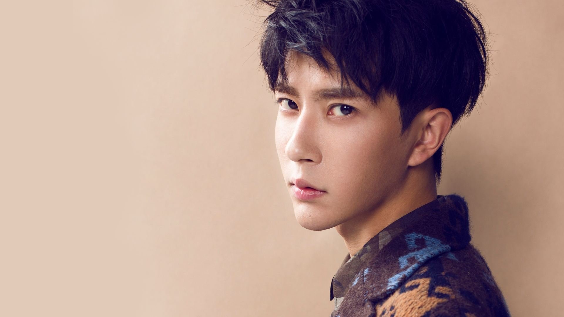 巴黎圣日耳曼主场迎战皇家马德里，比赛激烈难分胜负！，巴黎圣日耳曼vs皇家马德里全场录像