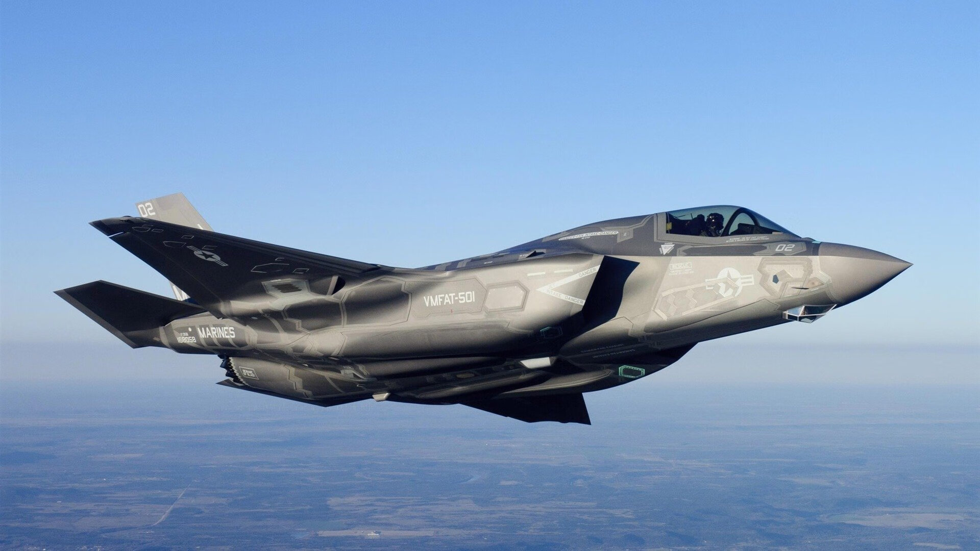 广州富力主场遭大连一方逆转，中超战局变化，广州富力主场球迷区